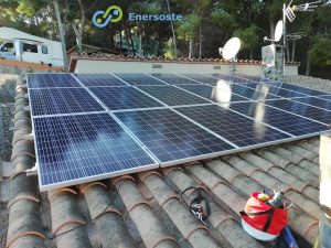 Instalación de placas solares en Castellón. Enersoste S.L. Desierto de las Palmas. Autoconsumo. Energías renovables. Energía solar.