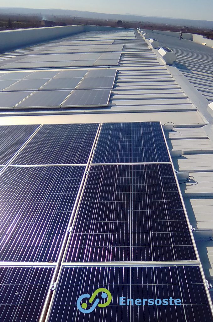Cubierta-industria-Alzira.-Energía-fotovoltaica-Enersoste-S.L.-Segorbe (Castellón) -energías-renovables